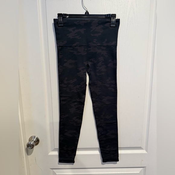 SPANX Pants - SPANX Look At Me Now seamless high-waisted leggings